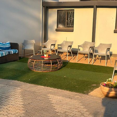 Aqua Stone Guest House Mbombela Exterior foto