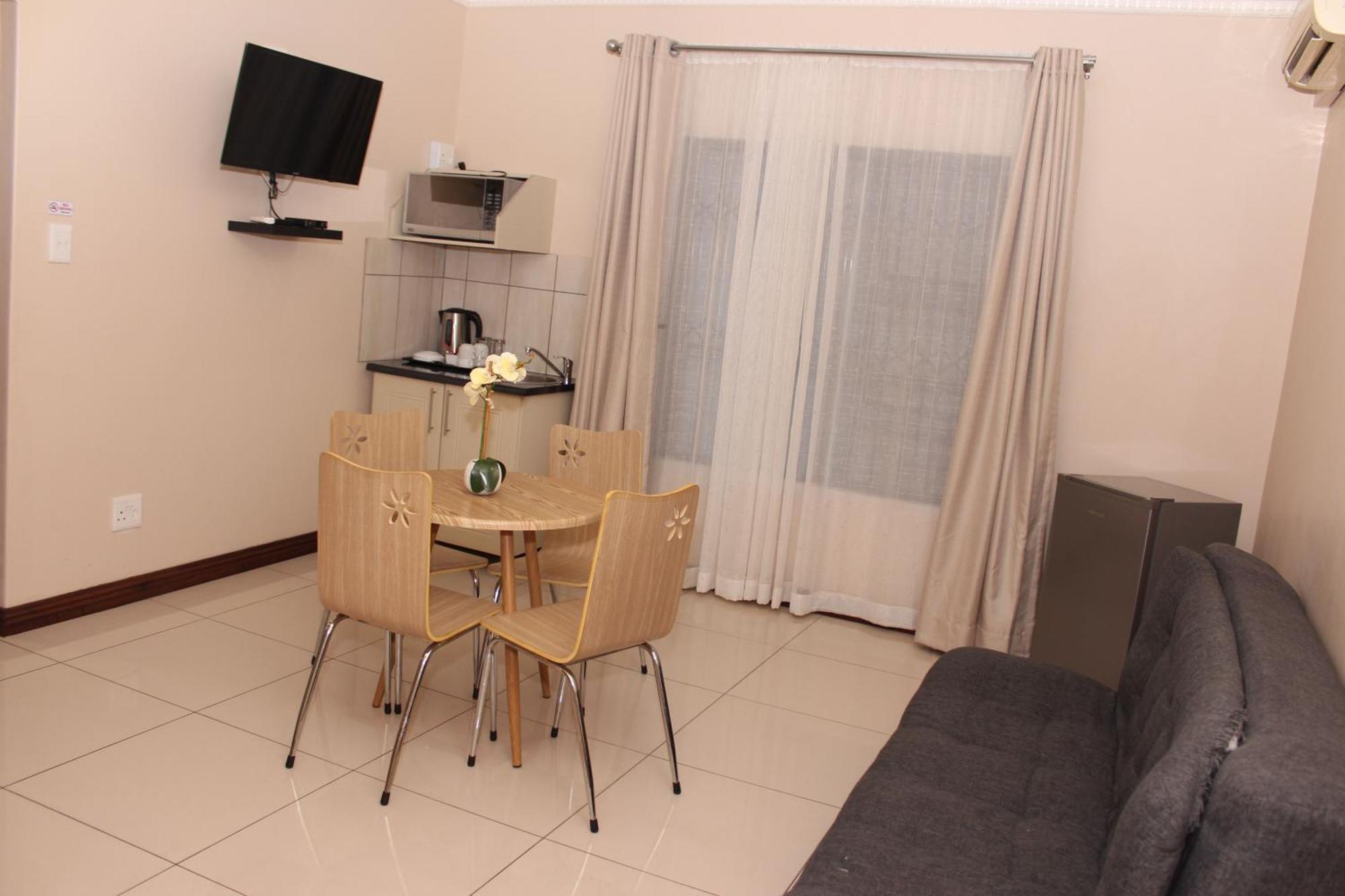 Aqua Stone Guest House Mbombela Exterior foto